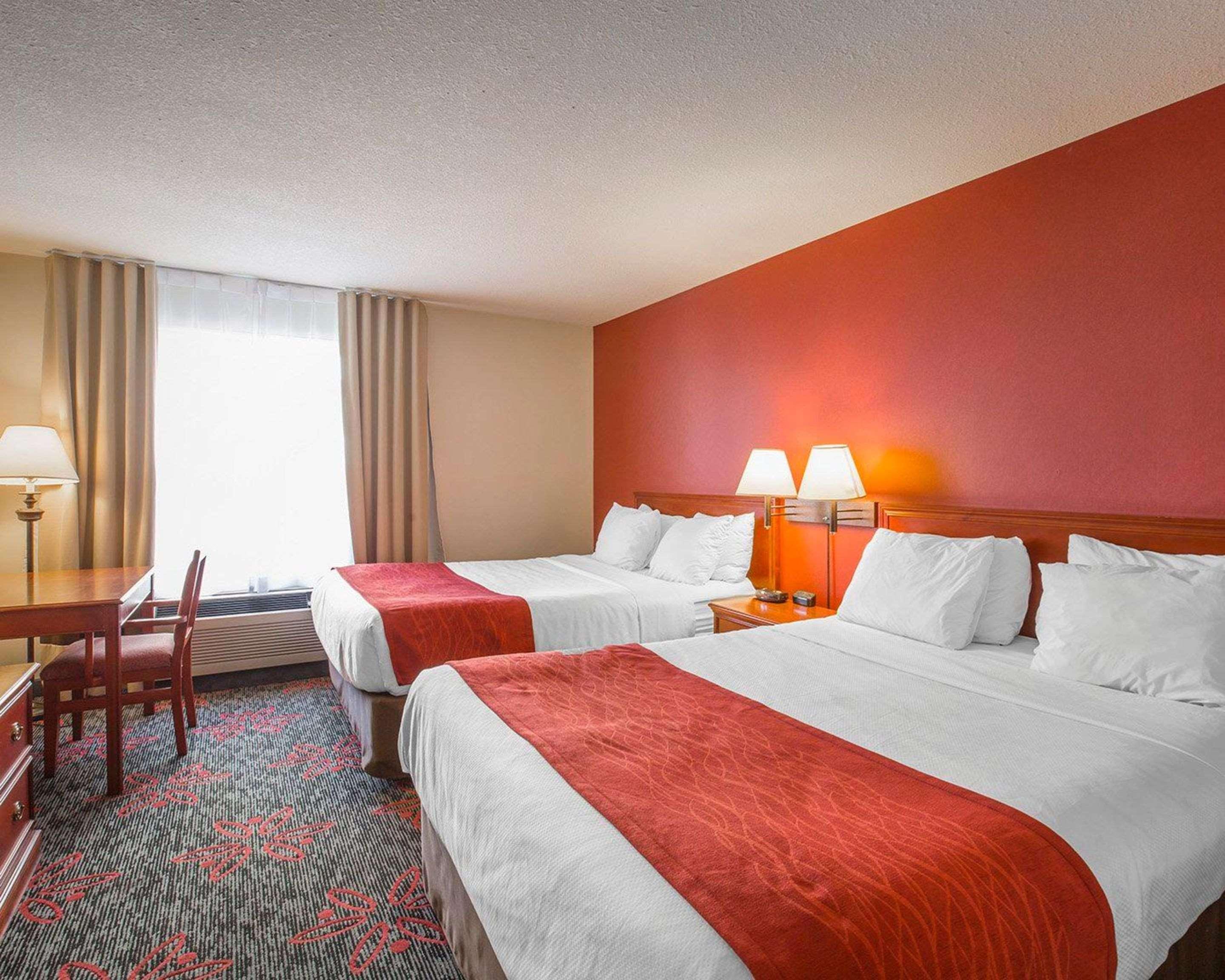Comfort Inn & Suites University YYC Exterior foto