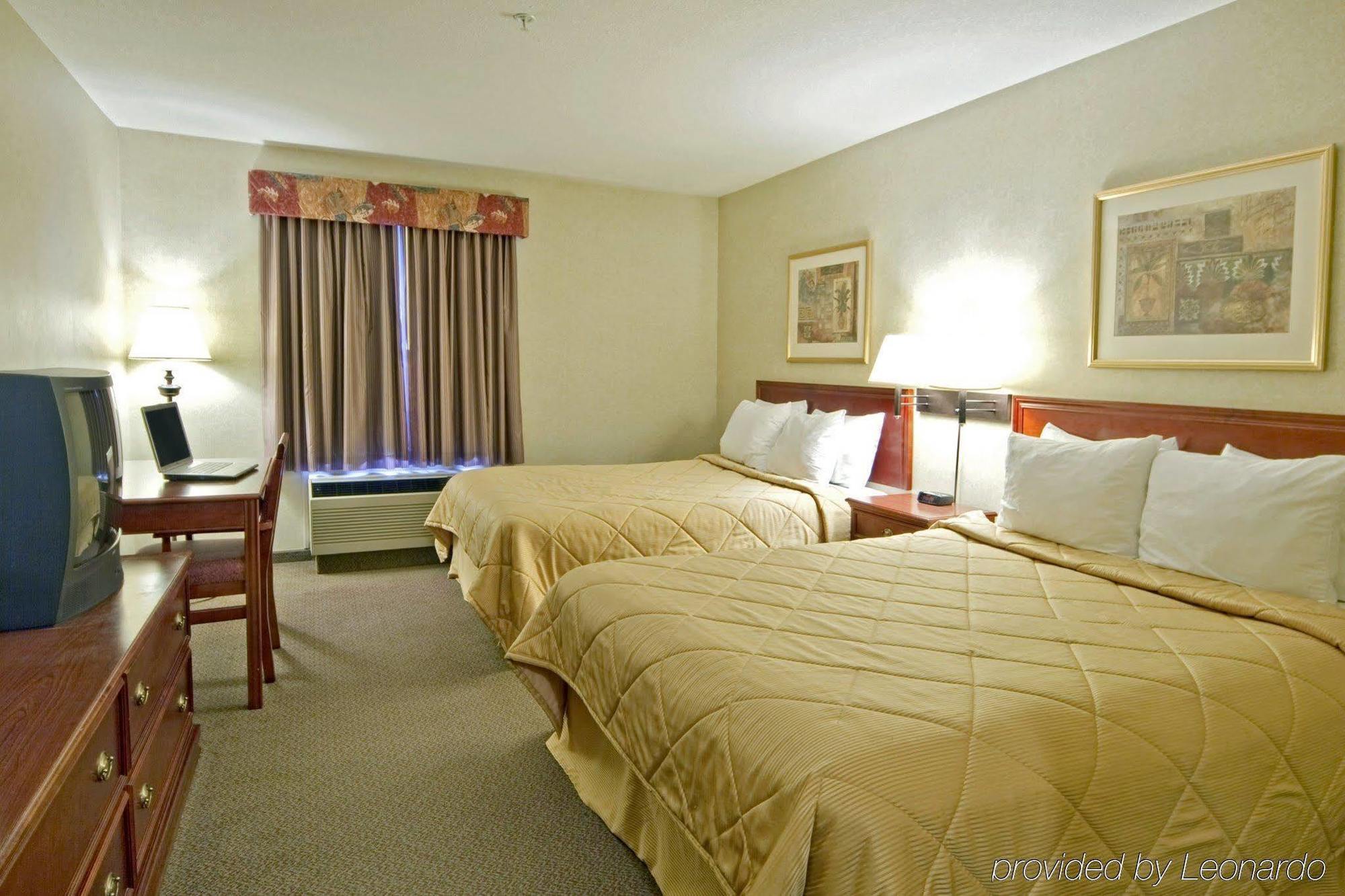 Comfort Inn & Suites University YYC Exterior foto